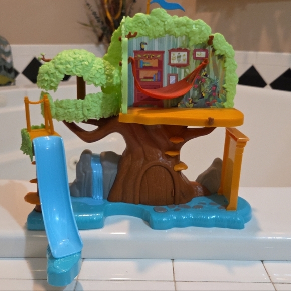 Disney Other - Disney Encanto Antonio's Tree House Play Set Incomplete Set No Box